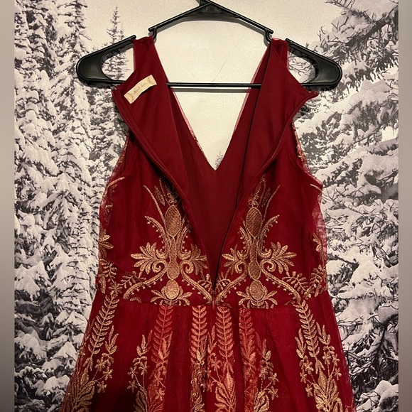 Stunning Altar’d State Formal Red and Gold Stitched V-Neck Dress - Picture 9 of 10